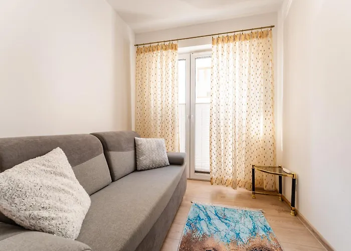 Baltycka 6a 코워브제크