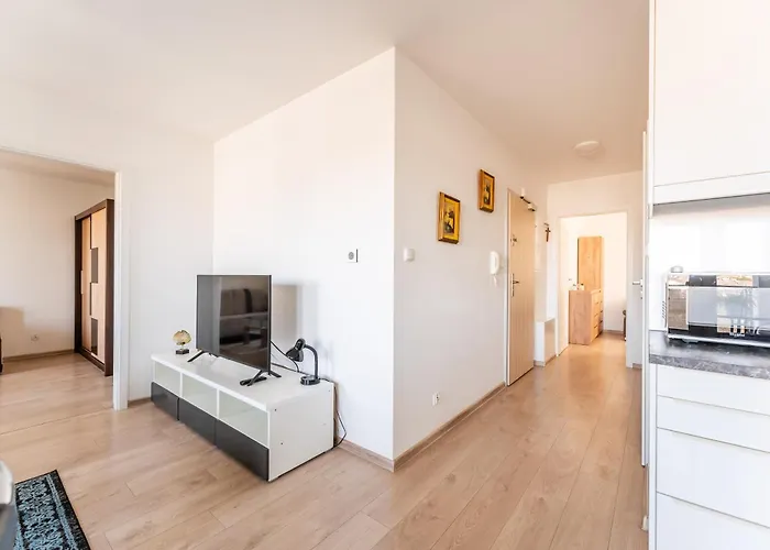 Baltycka 6a 코워브제크